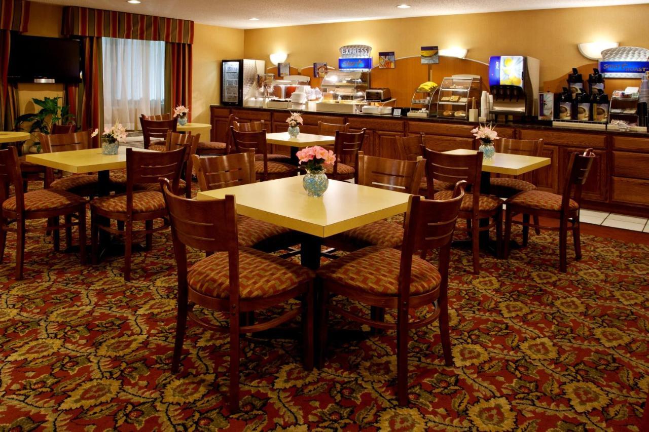 Holiday Inn Express Mt. Vernon, An Ihg Hotel Mount Vernon Extérieur photo
